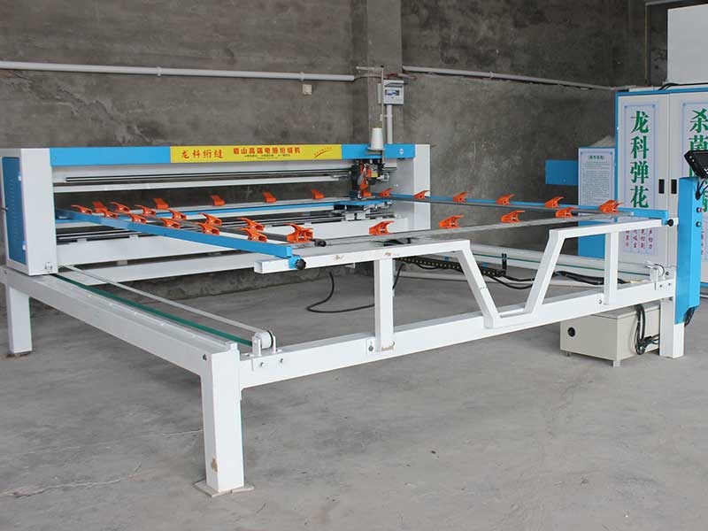 你們只有彈花機(jī)一種設(shè)備嗎？